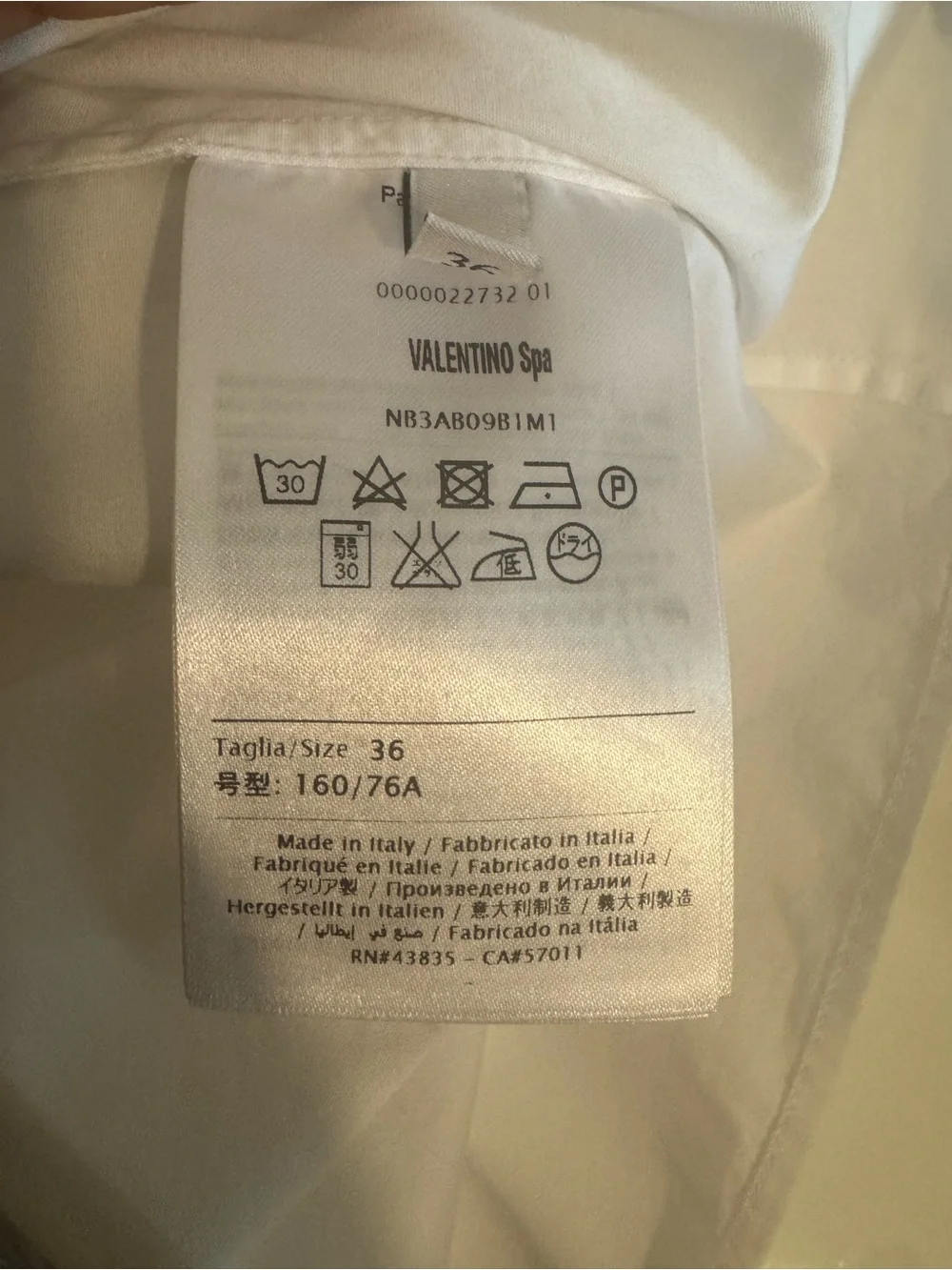 Valentino White Classic Button-Front Blouse - Picture 13 of 13